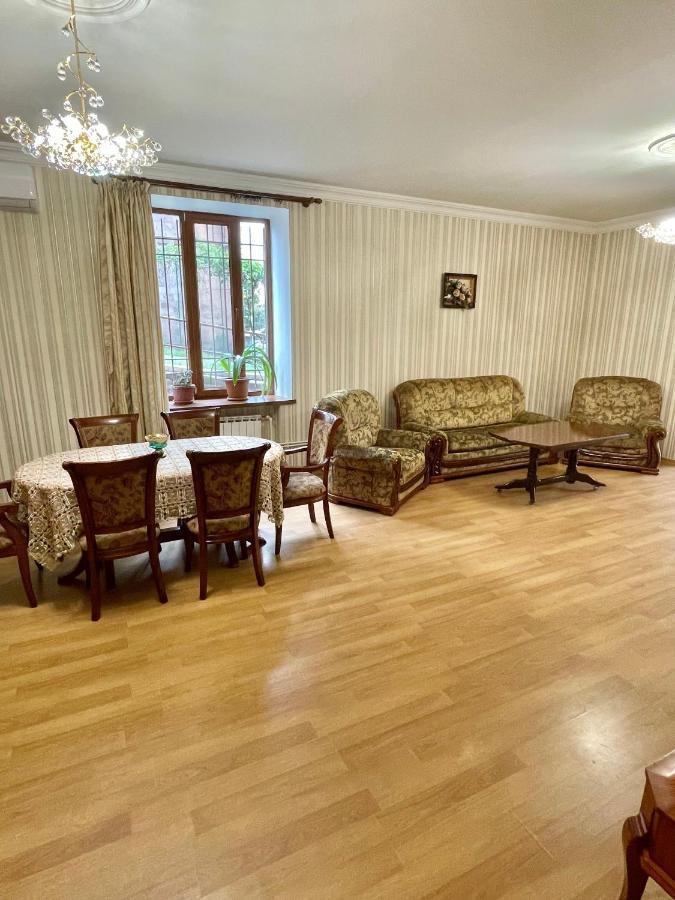 Apartment In The Center Of Erivan Dış mekan fotoğraf
